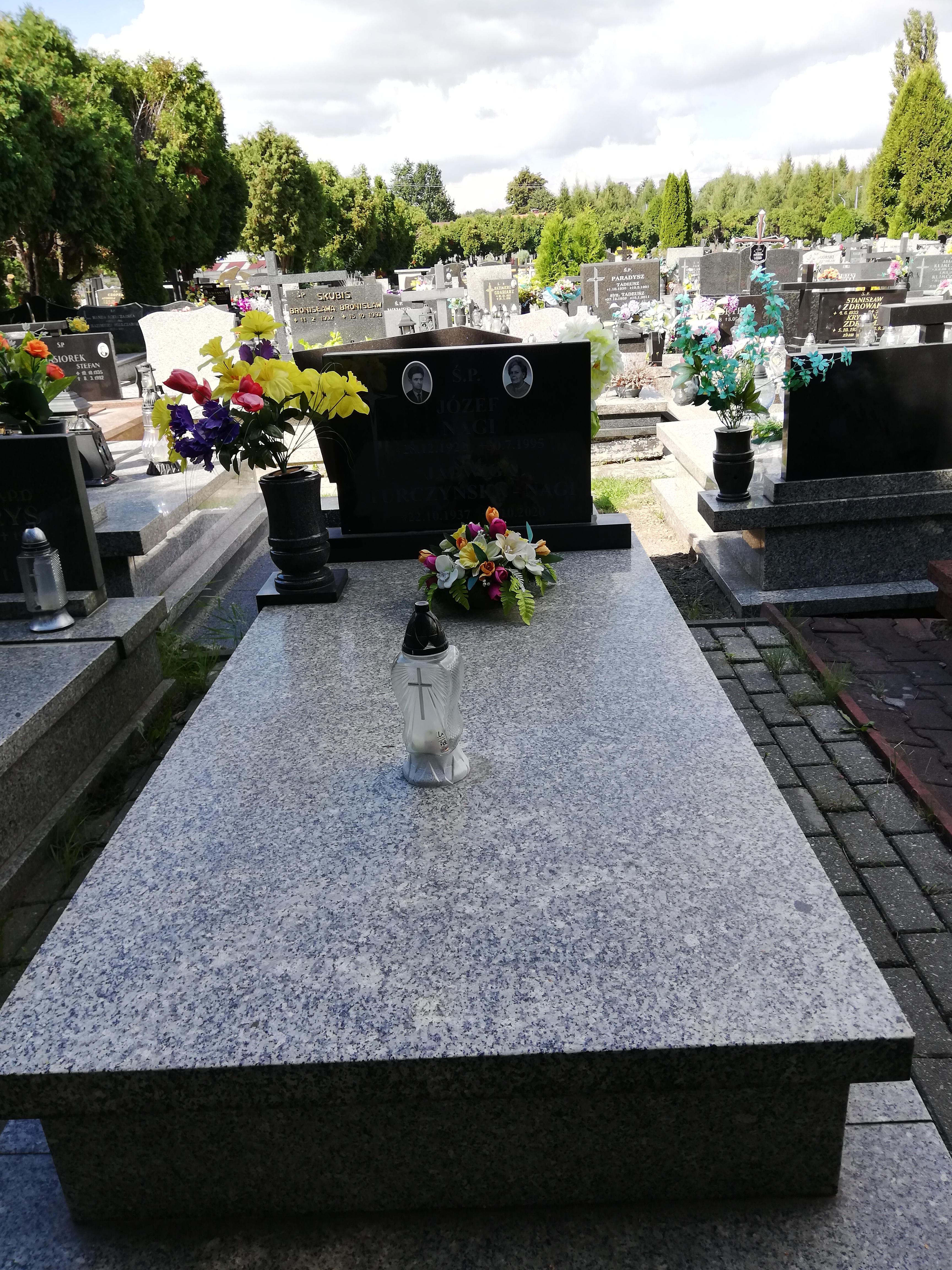 Grób Józef Nagi