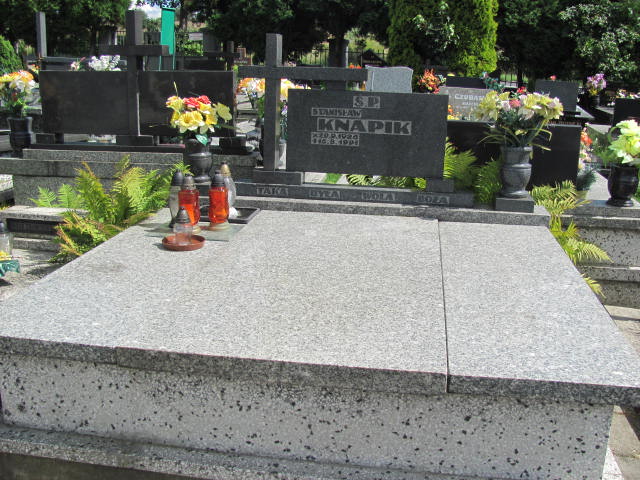 Grób Maria Knapik