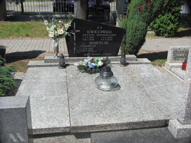 Grób Bronisława Kwiecińska