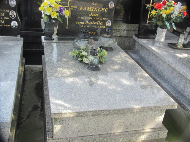 Grób Jan Famielec