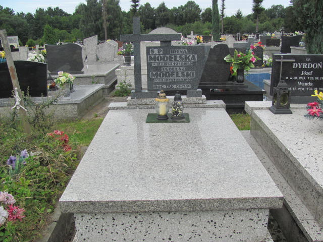 Grób Irena Modelska